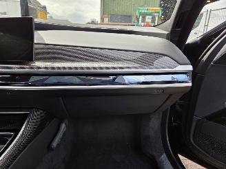 BMW 7-serie M760e picture 52