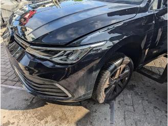 krockskadad bil auto Volkswagen Golf Golf VIII (CD1), Hatchback, 2019 1.0 TSI 12V 2023/1