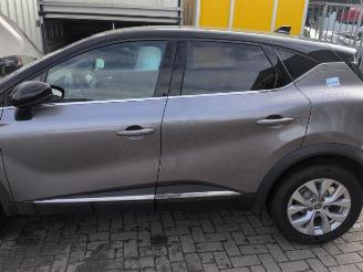 Uttjänta bilar auto Renault Captur Captur II (RJB), SUV, 2020 1.0 TCe 90 12V 2021/5