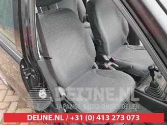 Suzuki Ignis Ignis (FH), Hatchback, 2000 / 2005 1.3 16V picture 15