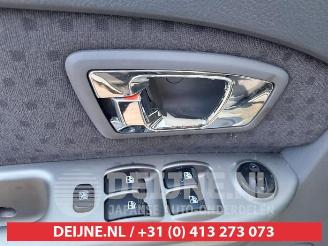 Kia Carens Carens II (FJ), MPV, 2002 / 2007 2.0i CVVT 16V picture 13