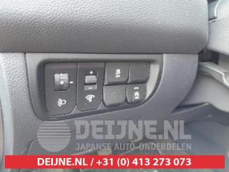 Kia Rio Rio III (UB), Hatchback, 2011 / 2017 1.2 CVVT 16V picture 15