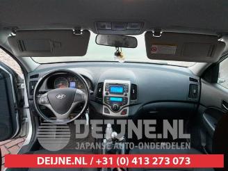 Hyundai I-30 i30 (FD), Hatchback, 2007 / 2011 1.6 CVVT 16V picture 12
