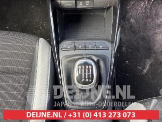 Kia Stonic Stonic (YB), SUV, 2017 1.0i T-GDi 12V picture 17