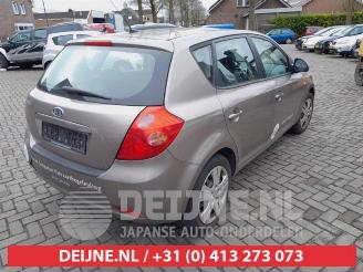 Kia Cee d Cee'd (EDB5), Hatchback 5-drs, 2006 / 2012 1.4 CVVT 16V picture 7
