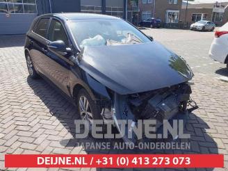 Vrakbiler auto Hyundai I-30 i30 (PDEB5/PDEBB/PDEBD/PDEBE), Hatchback, 2016 1.0 T-GDI 12V 2017/3