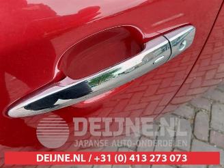 Nissan Leaf Leaf (ZE0), Hatchback, 2010 / 2017 Leaf picture 10