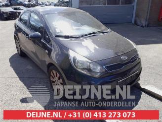 Vrakbiler auto Kia Rio Rio III (UB), Hatchback, 2011 / 2017 1.2 CVVT 16V 2011/11