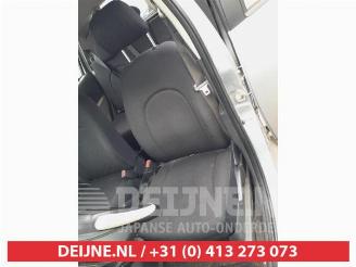 Daihatsu Sirion Sirion 2 (M3), Hatchback, 2005 1.0 12V DVVT picture 16