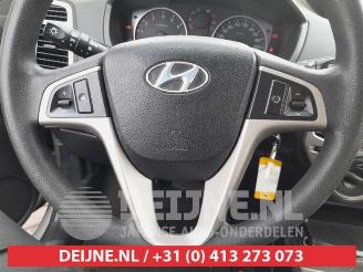 Hyundai I-20 i20, Hatchback, 2008 / 2015 1.4i 16V picture 18