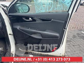 Kia Sorento Sorento III (UM), SUV, 2015 / 2020 2.2 CRDi 16V VGT 4x4 picture 21