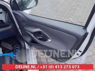 Toyota Yaris Yaris IV (P21/PA1/PH1), Hatchback, 2020 1.5 12V Hybrid 115 picture 16