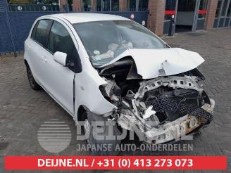 Vrakbiler auto Toyota Yaris Yaris II (P9), Hatchback, 2005 / 2014 1.3 16V VVT-i 2007/3