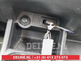 Mitsubishi Outlander Outlander (GF/GG), SUV, 2012 / 2022 2.0 16V PHEV 4x4 picture 23