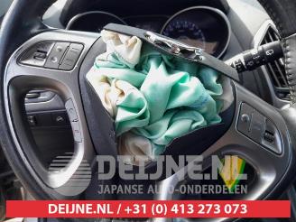 Hyundai Ix35 iX35 (LM), SUV, 2009 / 2015 2.0 16V picture 18