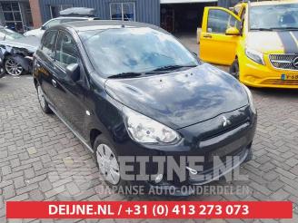 Coche siniestrado Mitsubishi Space-star Space Star (A0), Hatchback, 2012 1.0 12V 2013/10