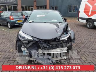 Toyota C-HR C-HR (X1,X5), SUV, 2016 2.0 16V Hybrid picture 2