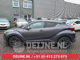 Toyota C-HR C-HR (X1,X5), SUV, 2016 1.8 16V Hybrid picture 4
