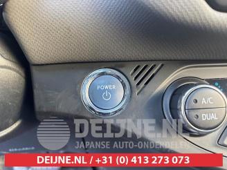 Toyota Yaris Yaris III (P13), Hatchback, 2010 / 2020 1.5 16V Hybrid picture 11