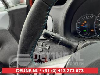 Toyota Yaris Yaris III (P13), Hatchback, 2010 / 2020 1.5 16V Hybrid picture 10