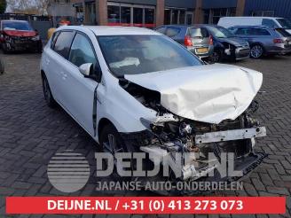 Uttjänta bilar auto Toyota Auris Auris (E18), Hatchback 5-drs, 2012 / 2019 1.8 16V Hybrid 2015/0