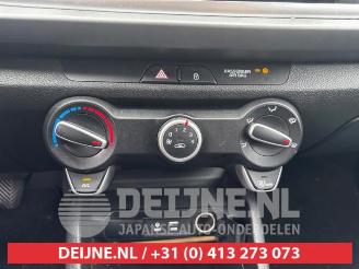 Kia Rio Rio IV (YB), Hatchback, 2017 1.0i T-GDi 100 12V picture 11