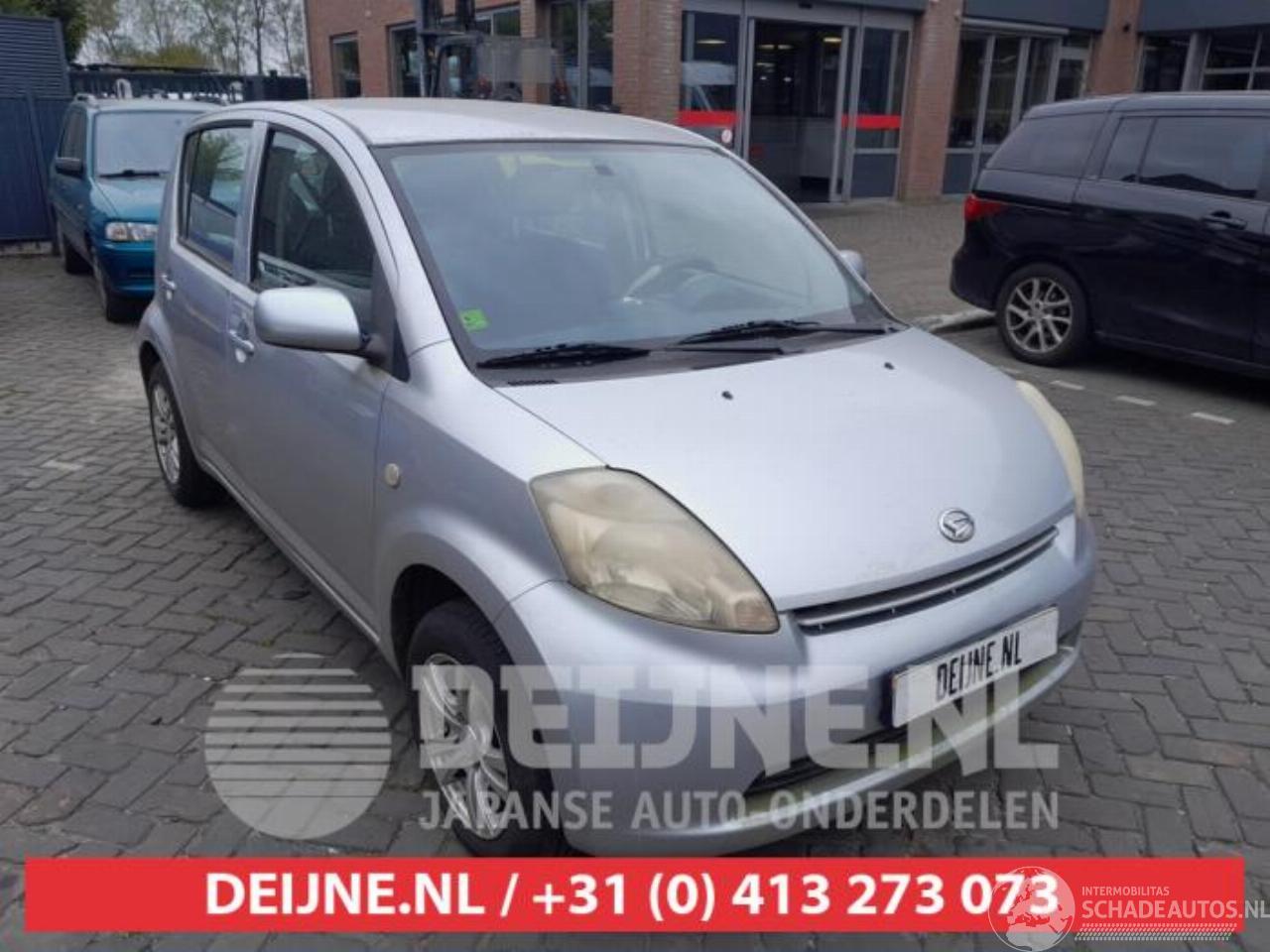 Daihatsu Sirion Sirion 2 (M3), Hatchback, 2005 1.0 12V DVVT