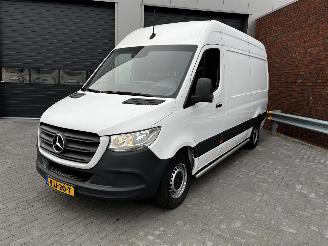 krockskadad bil bedrijf Mercedes Sprinter 317 CDI L2 - H2 AUTOMAAT / NAVI / CRUISE 2021/2