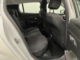 Peugeot 208 1.2 PureTech Active picture 10