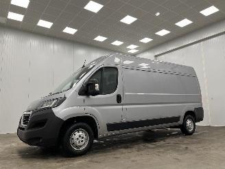 Peugeot Boxer 35 2.2 BlueHDI L3H2 Navi Airco picture 4
