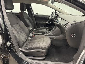 Opel Astra Sport Tourer 1.0 Edition Navi Clima picture 9