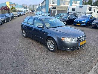 Vaurioauto  passenger cars Audi A4 Avant A4 Avant (B7) Combi 2.0 20V (ALT) [96kW] 2005/3