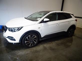 Purkuautot passenger cars Opel Grandland 1.2 THP 2018/3