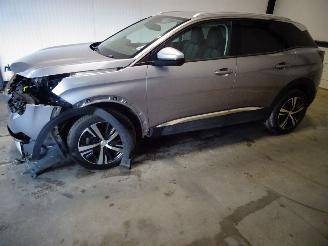 Vrakbiler auto Peugeot 3008 1.2 THP 2019/4