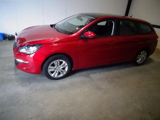 Peugeot 308 1.2 THP picture 1
