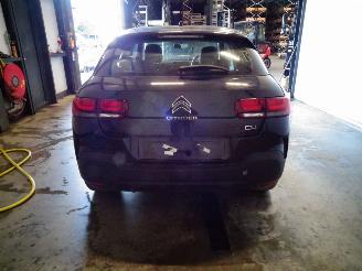 Citroën C4 cactus 1.2 VTI picture 2