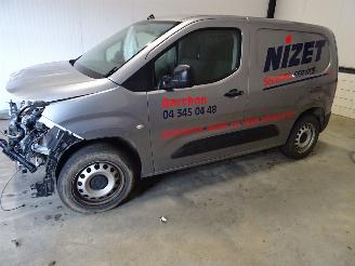 Damaged car Citroën Berlingo 1.6 BLEU HDI 2018/10