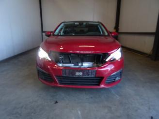 Peugeot 308 1.2 THP picture 4