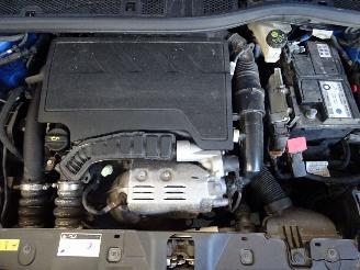 Peugeot 2008 1.2 THP picture 5