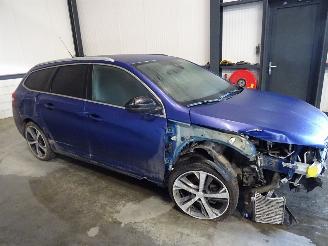 Peugeot 308 SW 1.2 THP picture 3