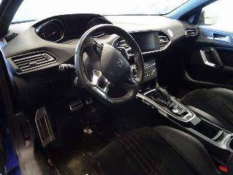 Peugeot 308 SW 1.2 THP picture 6