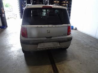 Peugeot 1007 1.4 picture 3