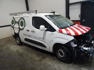 Uttjänta bilar auto Opel Combo 1.5 HDI 2021/6