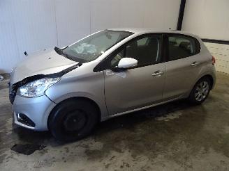 Vrakbiler auto Peugeot 208 1.2 VTI 2017/7