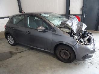 Uttjänta bilar auto Peugeot 208 1.2 VTI 2018/11