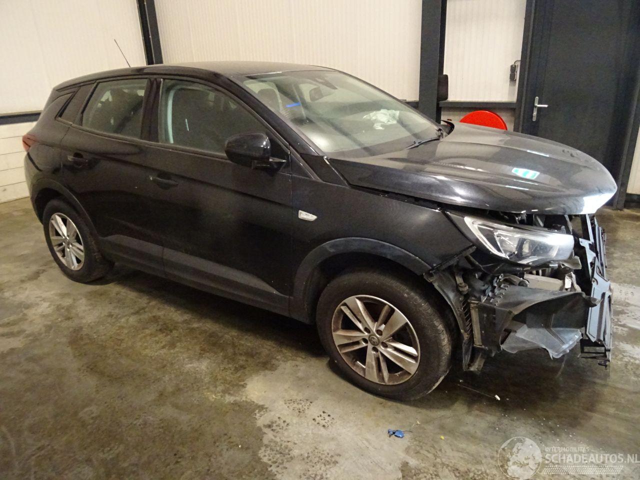 Opel Grandland 1.2 TURBO