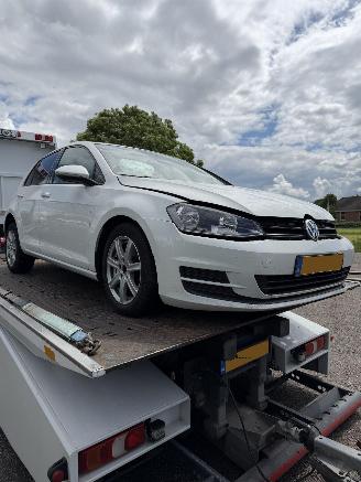 Volkswagen Golf 1.2 Tsi picture 2
