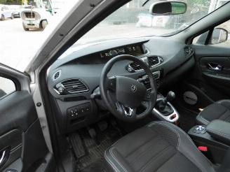 Renault Scenic  picture 4