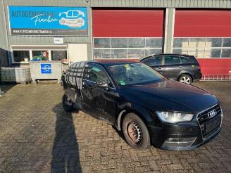 Vrakbiler auto Audi A3 A3 (8V1/8VK), Hatchback 3-drs, 2012 / 2020 1.8 16V TFSI Quattro 2013/10