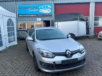 Coche siniestrado Renault Mégane Megane III Grandtour (KZ), Combi 5-drs, 2008 / 2016 1.5 dCi 110 2014/10